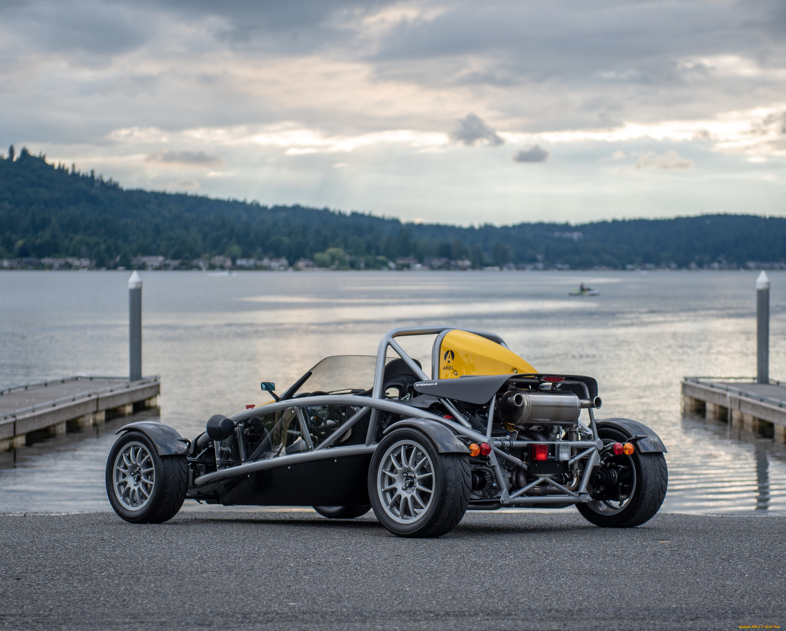 Машина Ariel Atom v8 500